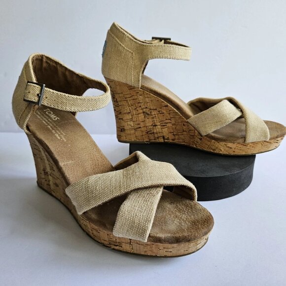 TOMS Women’s Natural Canvas Cork Wedge Heels Size 9.5M Criss Cross Peep Toe Espa - Picture 1 of 9